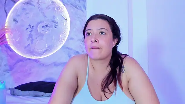 JulietaKane online show from March 17, 2026, 5:21 am