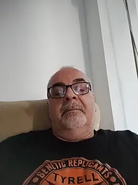 Snapshot of Satiro_Sevilla chatting on April 18, 2026, 7:07 pm Satiro Sevilla online show from April 18, 2026, 7:07 pm