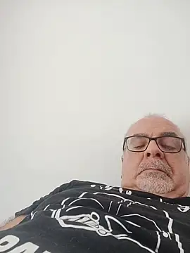 Snapshot of Satiro_Sevilla chatting on April 22, 2026, 2:02 pm Satiro Sevilla online show from April 22, 2026, 2:02 pm