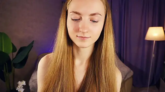 EsmaCarll online show from January 25, 2025, 11:54 pm