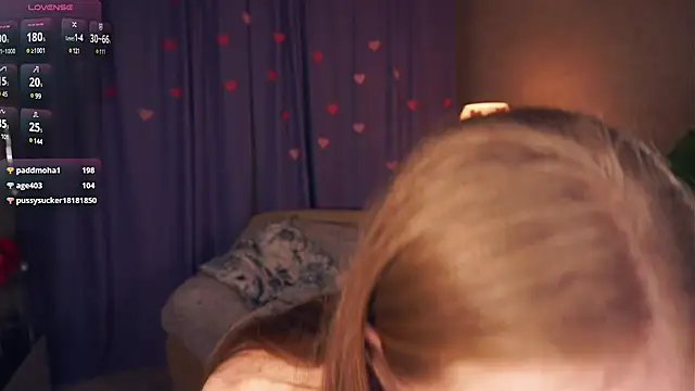 EsmaCarll online show from February 21, 2025, 11:43 pm