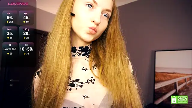 EsmaCarll online show from September 28, 2025, 8:27 pm