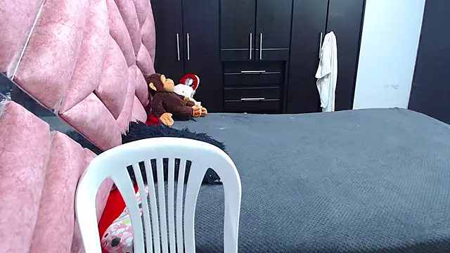 moan sex2 online show from April 2, 2026, 4:41 am