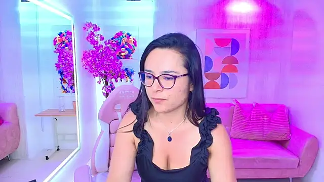 Tiara rr online show from October 5, 2025, 3:52 am