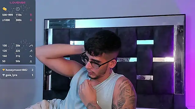 Snapshot of iamcamiloo_ chatting on March 4, 2025, 4:38 am iamcamiloo online show from March 4, 2025, 4:38 am