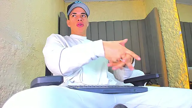 Benjamin More online show from November 16, 2025, 6:01 pm