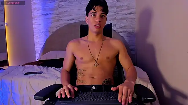 Snapshot of Benjamin_More chatting on March 1, 2025, 12:01 pm Benjamin More online show from March 1, 2025, 12:01 pm
