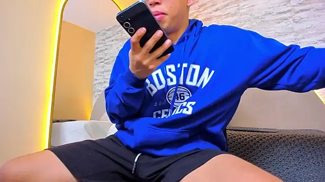 Benjamin More online show from November 5, 2025, 2:09 pm