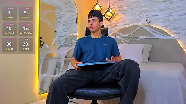 Benjamin More online show from October 30, 2025, 12:25 pm