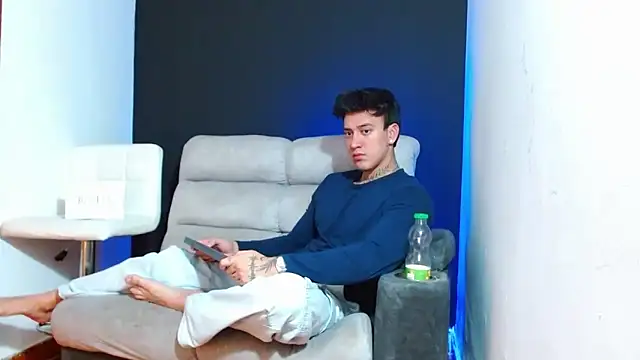 Snapshot of JUSTIN_FULLER1 chatting on February 18, 2026, 11:23 pm JUSTIN FULLER1 online show from February 18, 2026, 11:23 pm