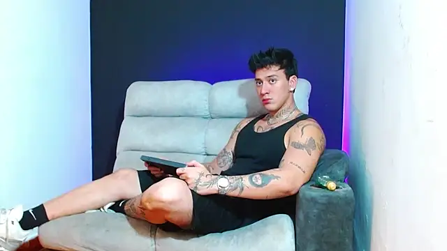 Snapshot of JUSTIN_FULLER1 chatting on February 5, 2026, 12:06 am JUSTIN FULLER1 online show from February 5, 2026, 12:06 am