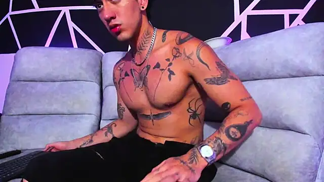 JUSTIN FULLER1 online show from February 7, 2025, 3:45 am