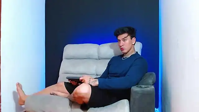 Snapshot of JUSTIN_FULLER1 chatting on January 16, 2026, 4:27 am JUSTIN FULLER1 online show from January 16, 2026, 4:27 am