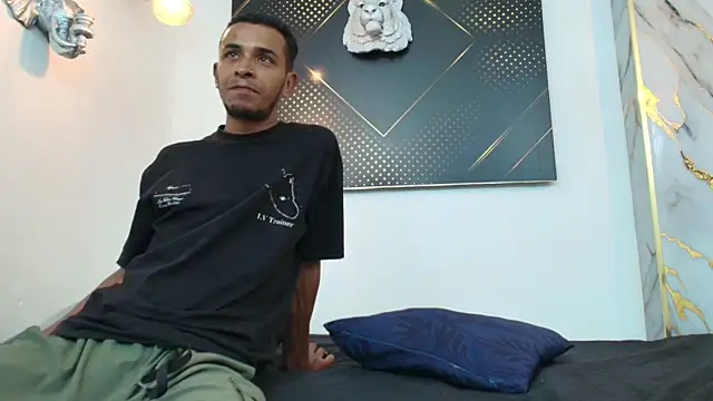 Snapshot of JordanAndAndrew chatting on September 23, 2025, 7:32 pm JordanAndAndrew online show from September 23, 2025, 7:32 pm