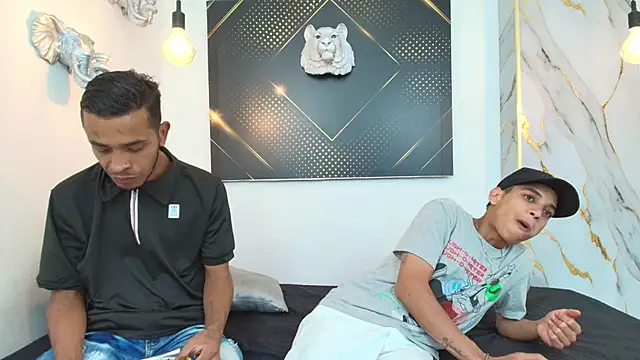 Snapshot of JordanAndAndrew chatting on September 25, 2025, 8:04 pm JordanAndAndrew online show from September 25, 2025, 8:04 pm