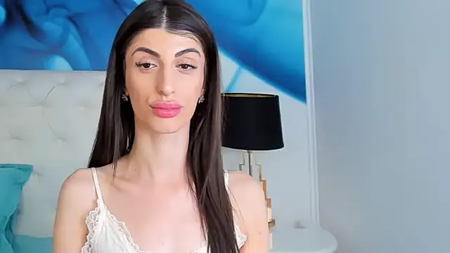 SkinnyDolly online show from March 4, 2025, 3:33 am