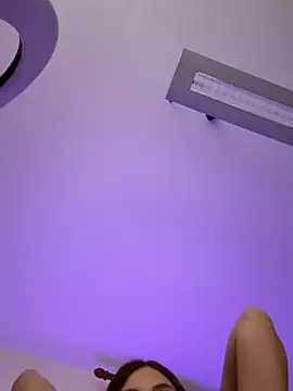 emma05 online show from December 17, 2025, 7:30 pm