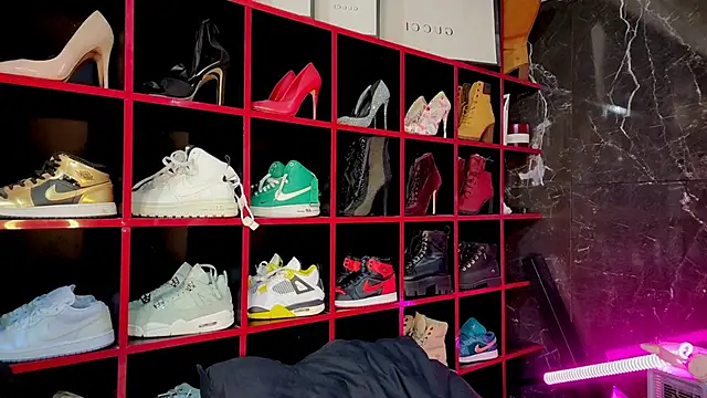 Snapshot of Indianbrownie chatting on March 11, 2026, 12:04 am Indianbrownie online show from March 11, 2026, 12:04 am