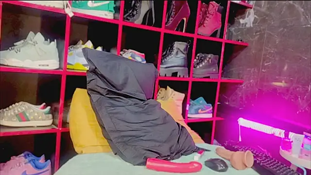 Snapshot of Indianbrownie chatting on March 26, 2026, 3:38 am Indianbrownie online show from March 26, 2026, 3:38 am