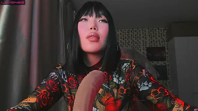 uko sa online show from November 11, 2025, 4:24 pm