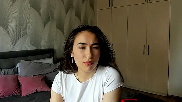 Bambiii bby online show from June 15, 2026, 6:24 am