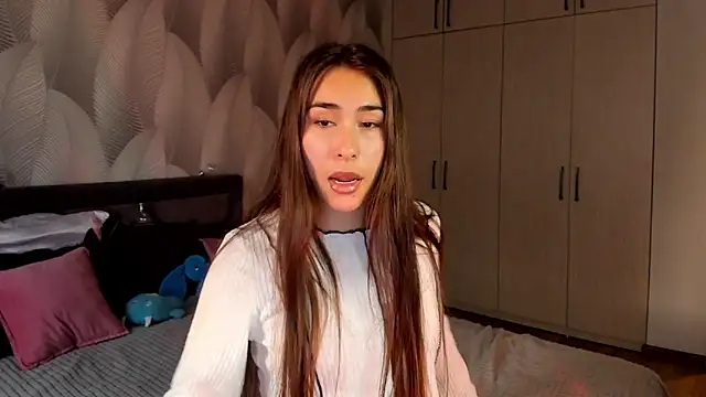 Snapshot of Bambiii_bby chatting on November 1, 2025, 1:56 am Bambiii bby online show from November 1, 2025, 1:56 am