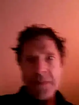 Snapshot of crems77 chatting on December 19, 2025, 9:28 pm crems77 online show from December 19, 2025, 9:28 pm