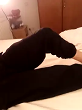 Snapshot of crems77 chatting on January 9, 2026, 4:58 pm crems77 online show from January 9, 2026, 4:58 pm