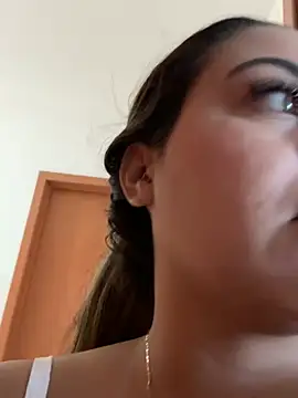 lariic online show from June 30, 2026, 12:27 pm
