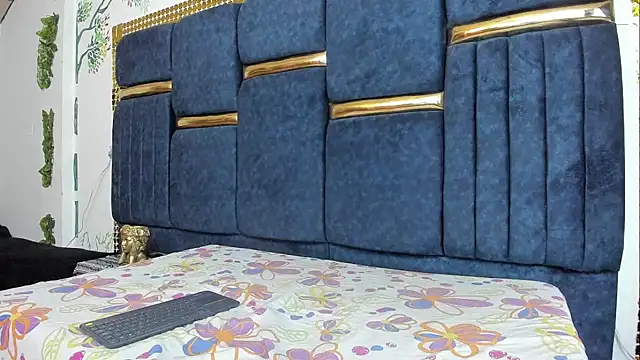 skaysanchez1 online show from January 15, 2026, 7:50 pm