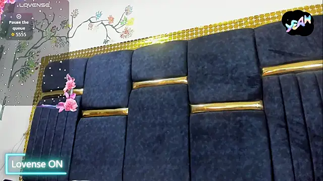 skaysanchez1 online show from November 26, 2025, 12:49 pm