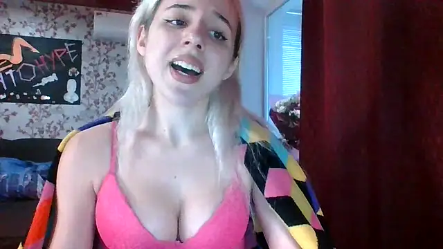 Snapshot of Puregirlaa chatting on December 25, 2024, 11:11 am Puregirlaa online show from December 25, 2024, 11:11 am