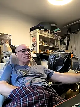 bogland33 online show from November 23, 2025, 9:52 am