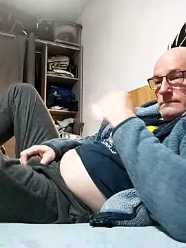 bogland33 online show from March 16, 2026, 8:11 pm