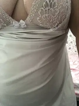 Snapshot of ahross chatting on October 23, 2025, 8:46 am ahross online show from October 23, 2025, 8:46 am