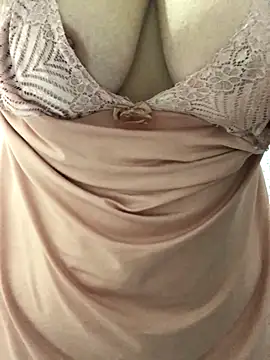 Snapshot of ahross chatting on October 30, 2025, 9:07 am ahross online show from October 30, 2025, 9:07 am