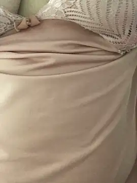 Snapshot of ahross chatting on November 5, 2025, 9:23 am ahross online show from November 5, 2025, 9:23 am