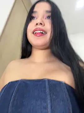 AuroraFiore online show from March 6, 2026, 5:13 am