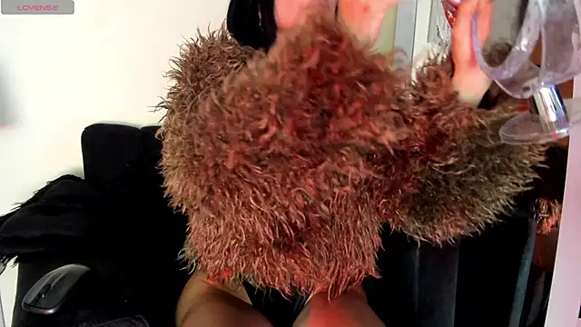 victoria  lace  online show from April 2, 2026, 12:18 am