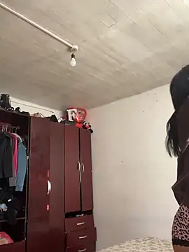 kittyprettybby online show from May 17, 2026, 8:31 pm