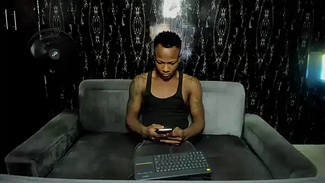 Snapshot of Alid_17 chatting on October 18, 2025, 6:48 am Alid 17 online show from October 18, 2025, 6:48 am