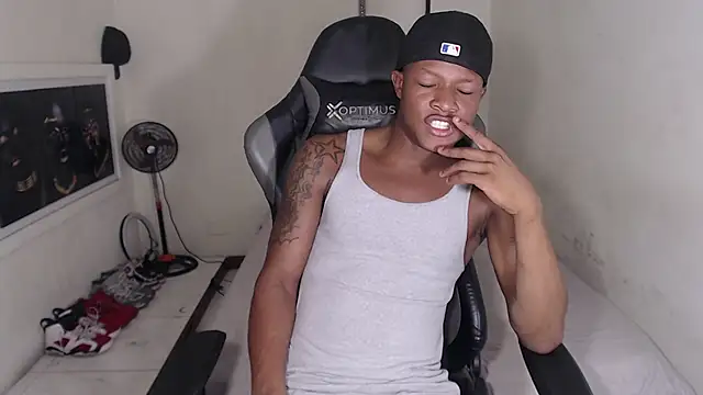 Snapshot of Alid_17 chatting on December 20, 2024, 12:41 am Alid 17 online show from December 20, 2024, 12:41 am