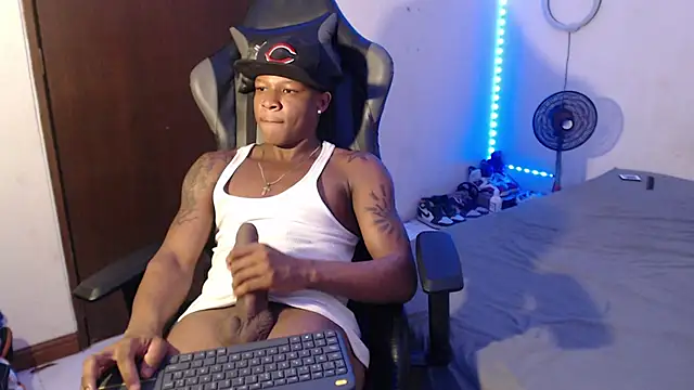 Snapshot of Alid_17 chatting on January 9, 2025, 2:22 am Alid 17 online show from January 9, 2025, 2:22 am