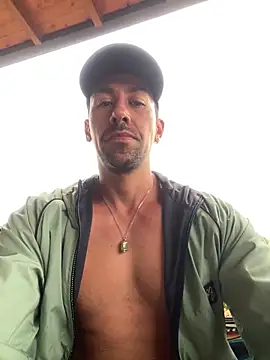 dantedesirexx online show from February 28, 2025, 8:39 pm