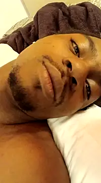 lightskinnbrazzy online show from March 20, 2025, 4:18 am