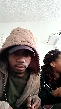 lightskinnbrazzy online show from March 18, 2025, 12:08 am