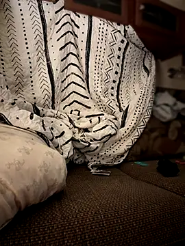 devinshd online show from October 31, 2025, 3:25 am