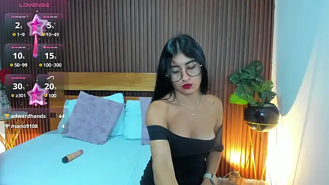 evelin leroy online show from March 21, 2025, 3:13 pm