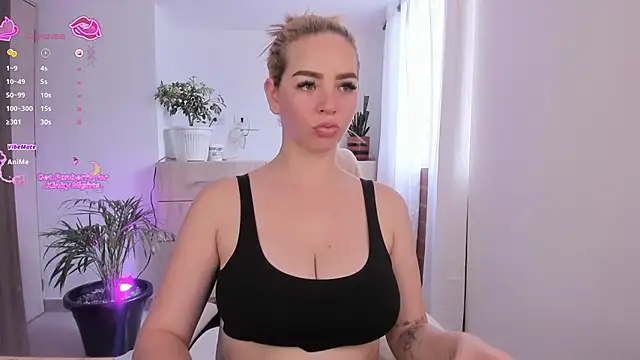 Niicoleta online show from March 3, 2026, 9:00 pm