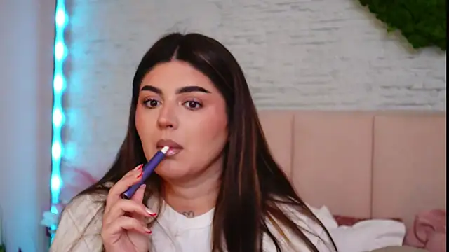 RachelSwaan online show from March 18, 2026, 6:38 am